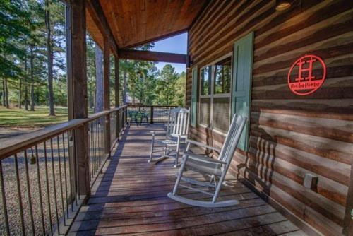 4Br/3Bth Family Cabin With A Hot Tub, Sleeps 14 Broken Bow Kültér fotó